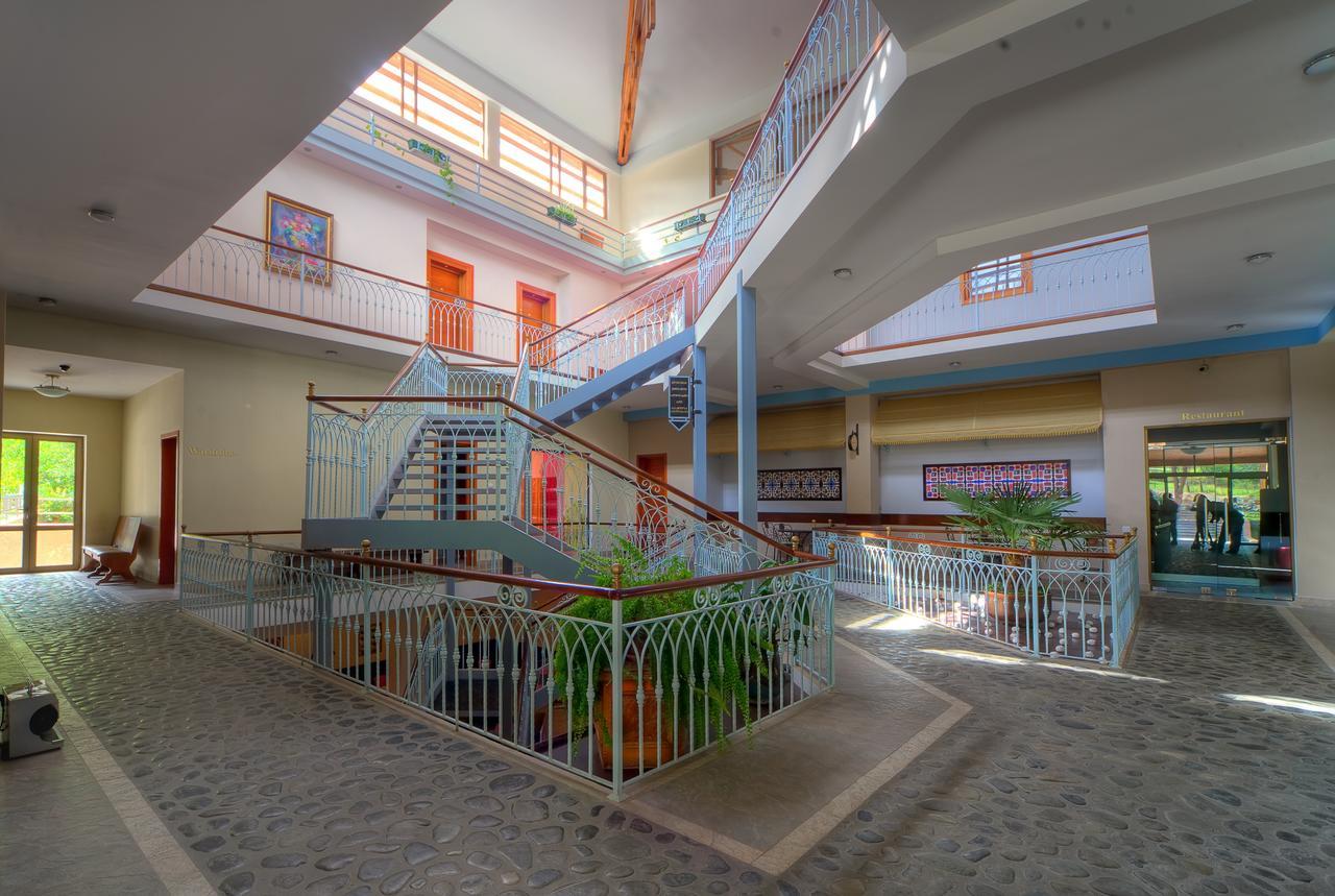 Kopala Tskneti Hotel Tsqnet'i Εξωτερικό φωτογραφία